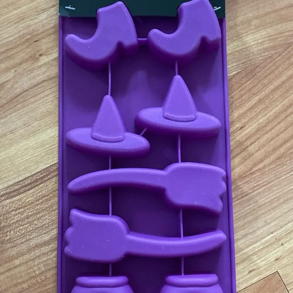 CELEBRATE IT! HALLOWEEN Silicone Treat Mold‎ 